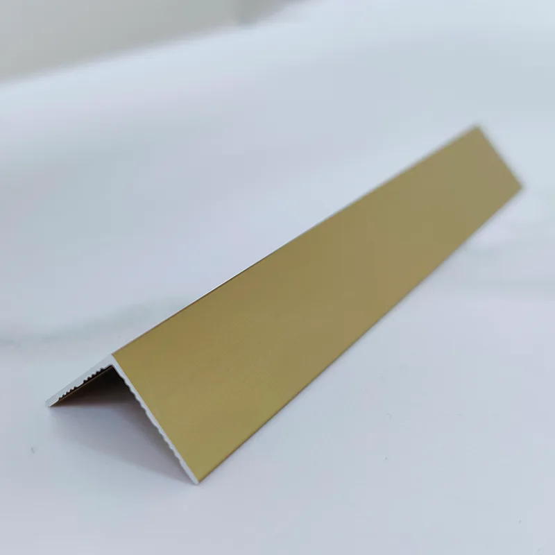 90° dik açılı Trim